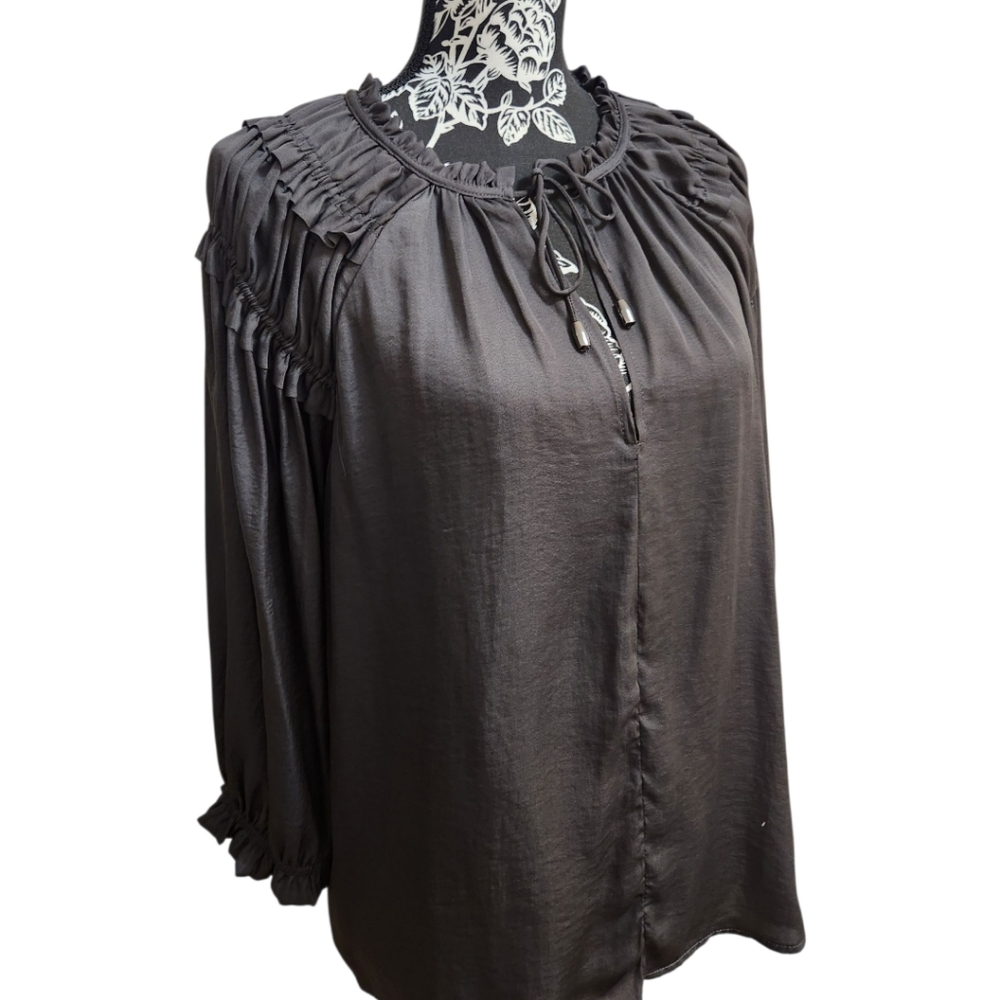 Hashtag In Trend Ruffle Shoulder Top - Picture 2 of 8